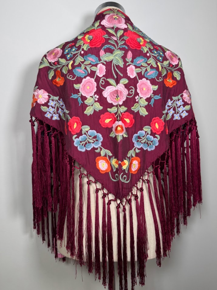 Mantón bordado Hinojos burdeos
