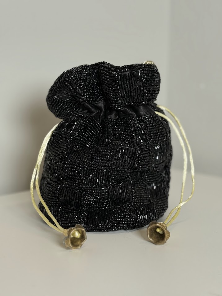 Bombonera negra