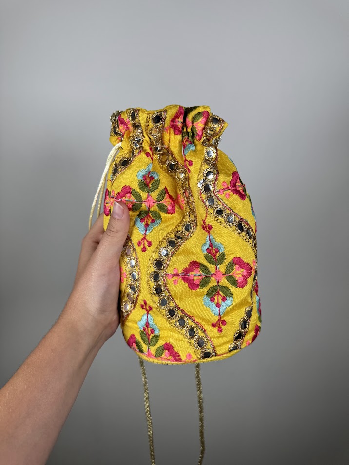 Bombonera amarilla