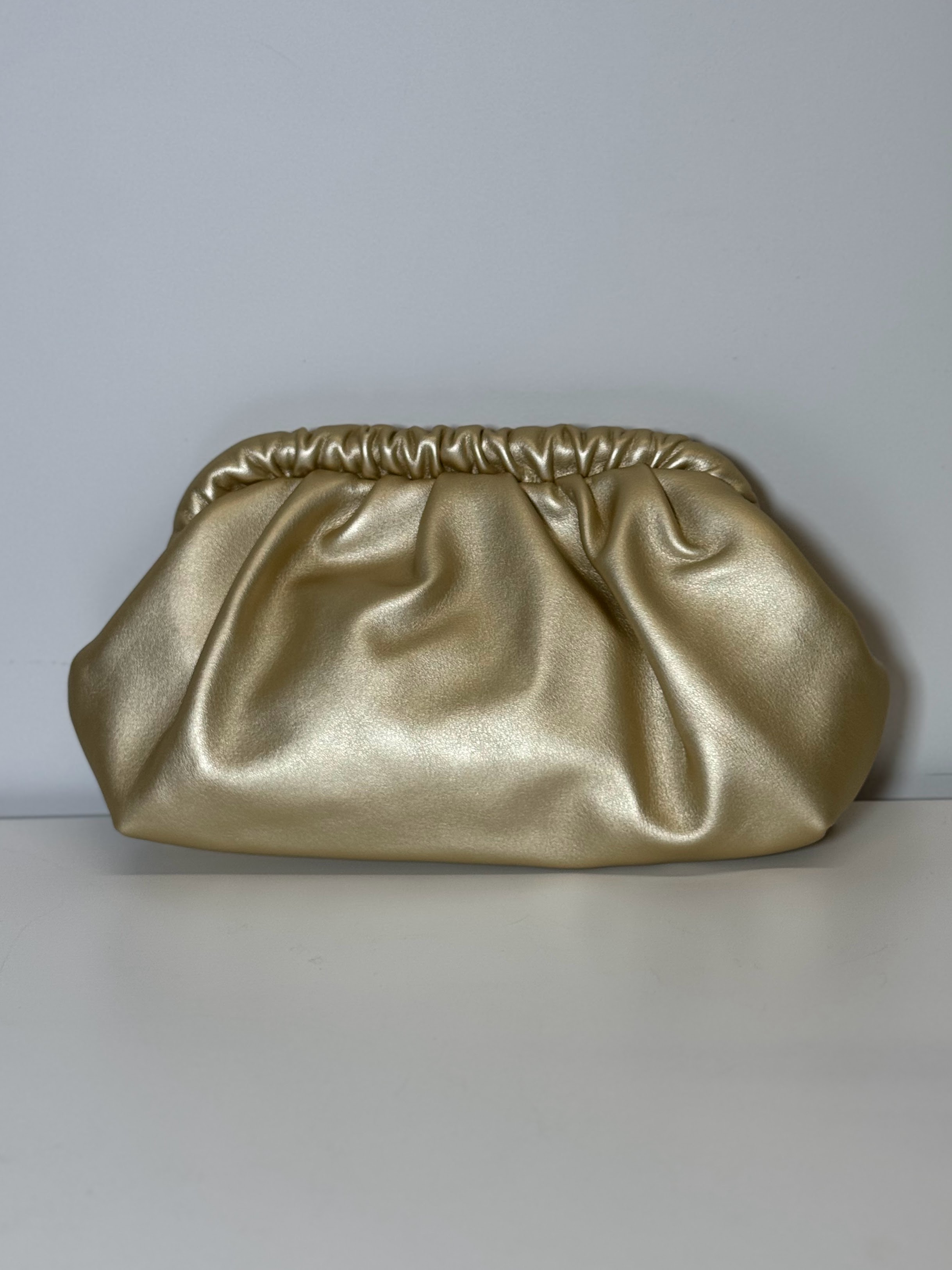 Cartera polipiel dorada