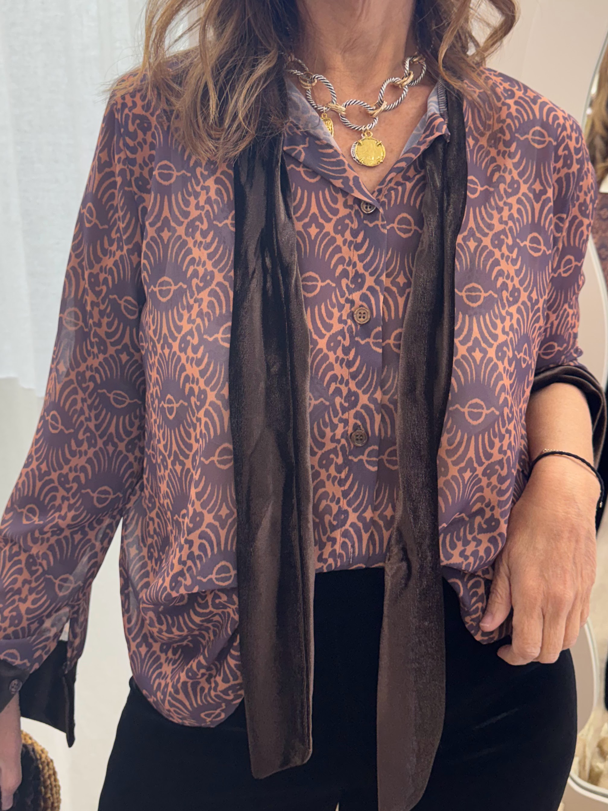 Camisa detalle terciopelo