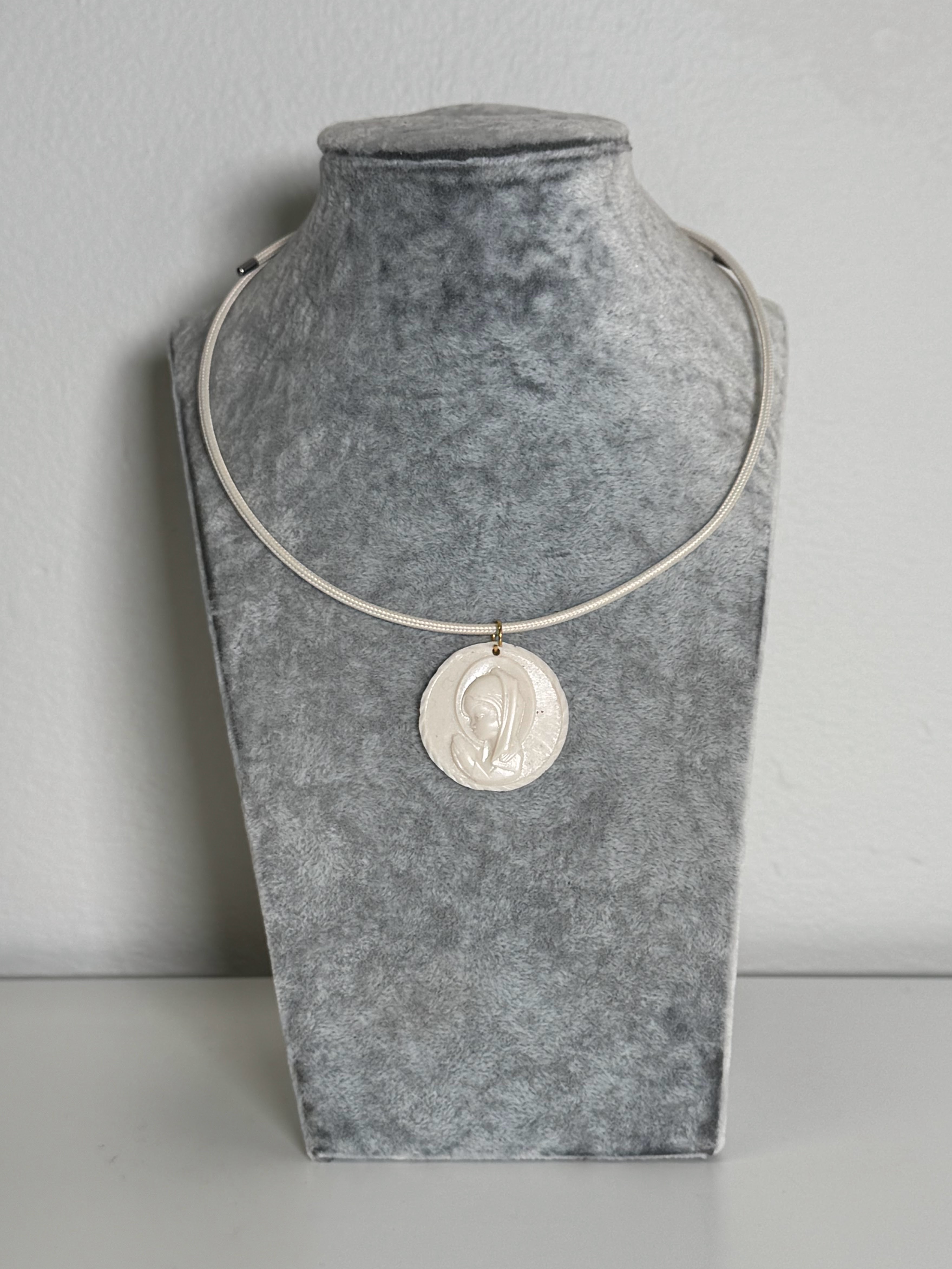 Collar/pulsera imantada crudo