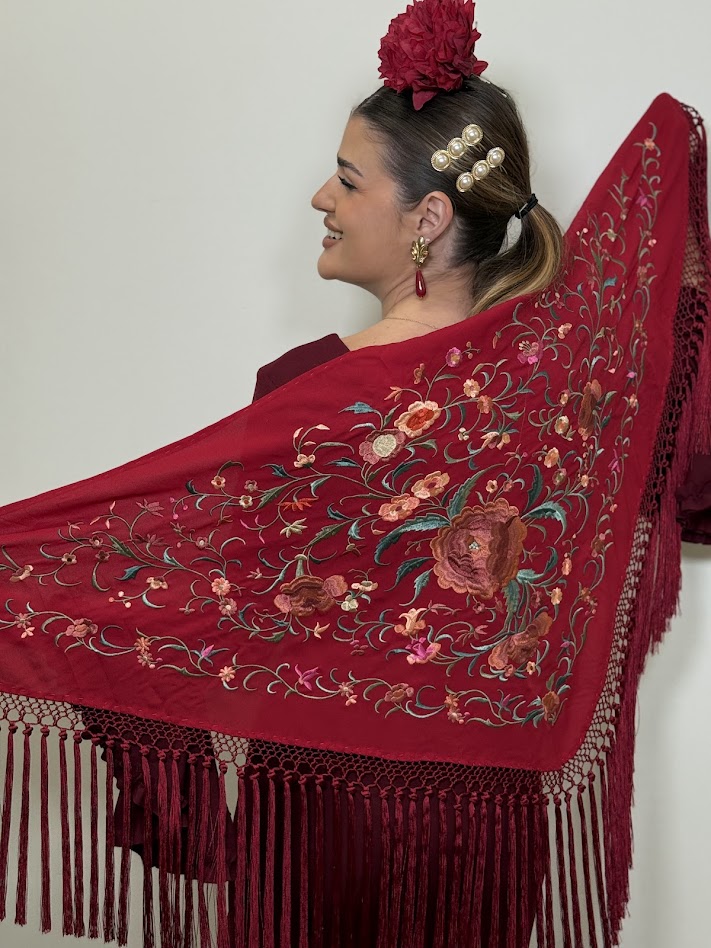 Mantón bordado Lucena rojo