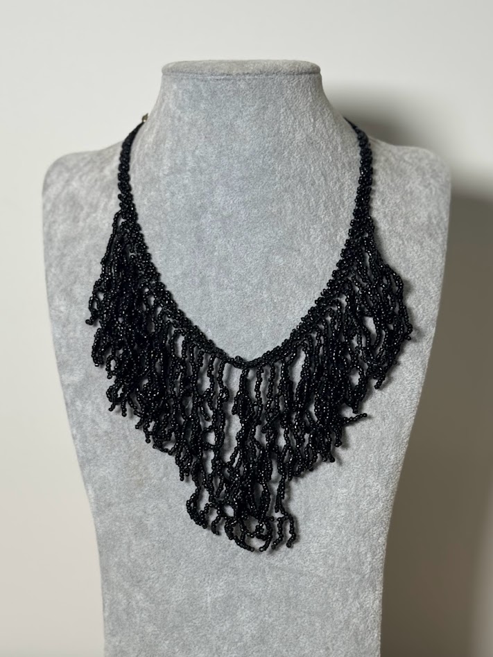 Collar cuentas negro
