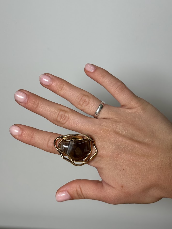 Anillo piedra marrón