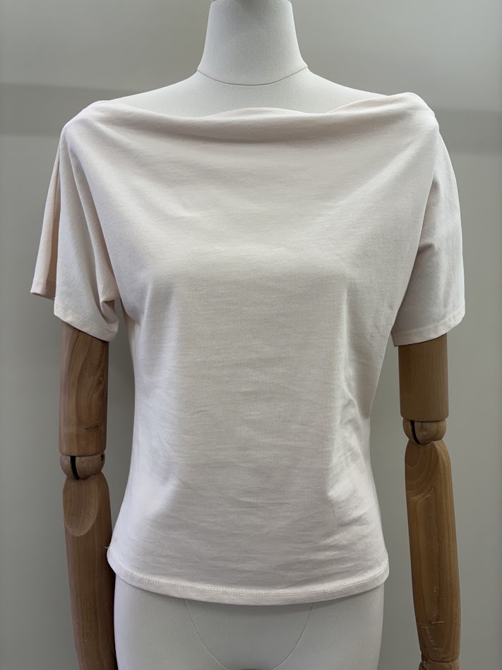 CAMISETA HOMBRO CAÍDO