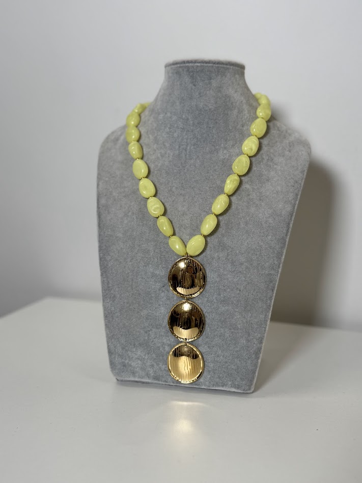 Collar bolas lima