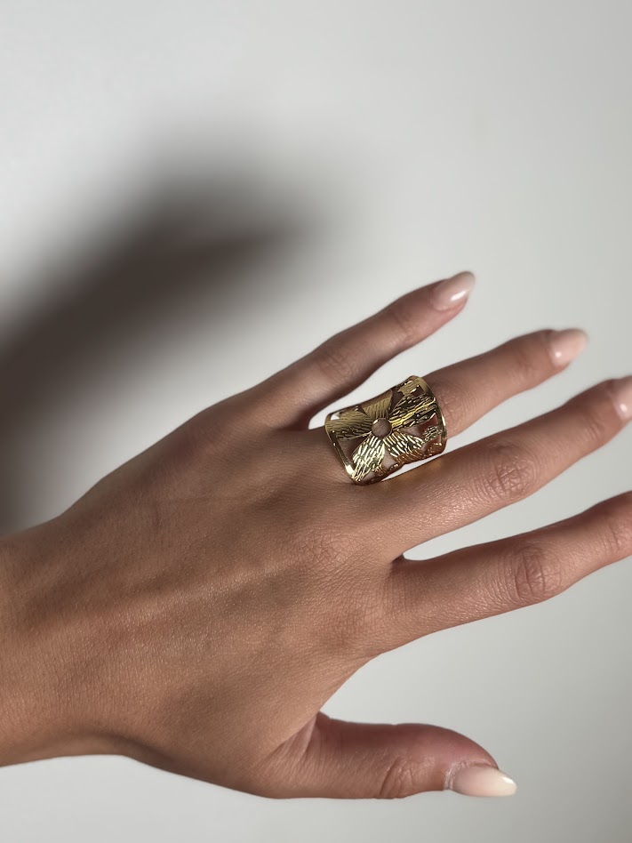 Anillo flor