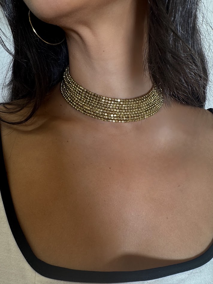 Chocker bolitas dorado