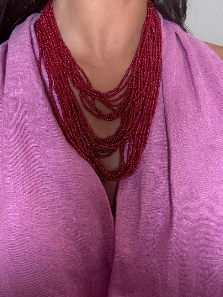 Collar cuentas rojo vino