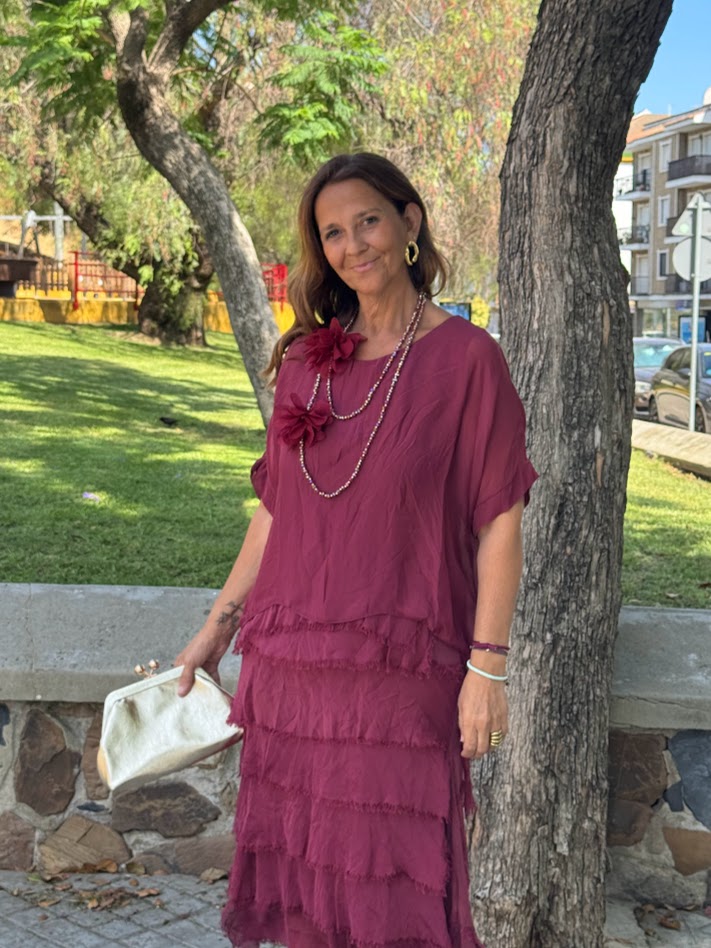 Vestido gasa volantes burdeos