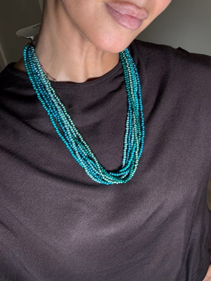 Collar bolas turquesa