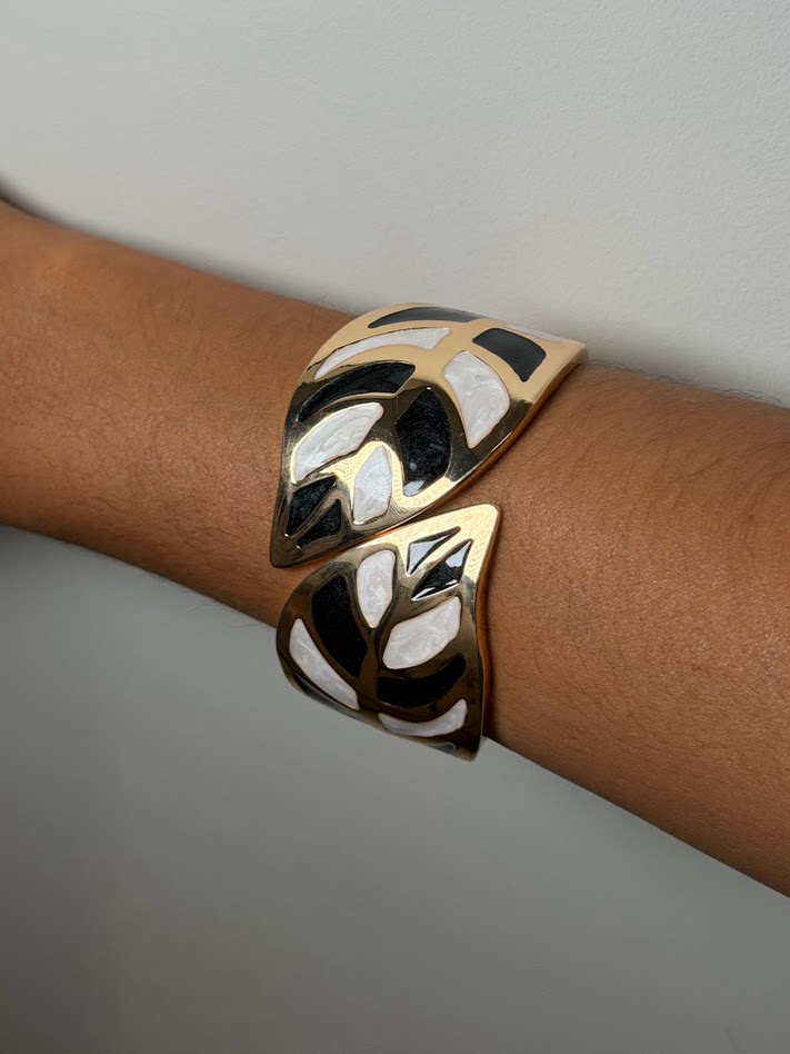 Brazalete hojas blanco y negro