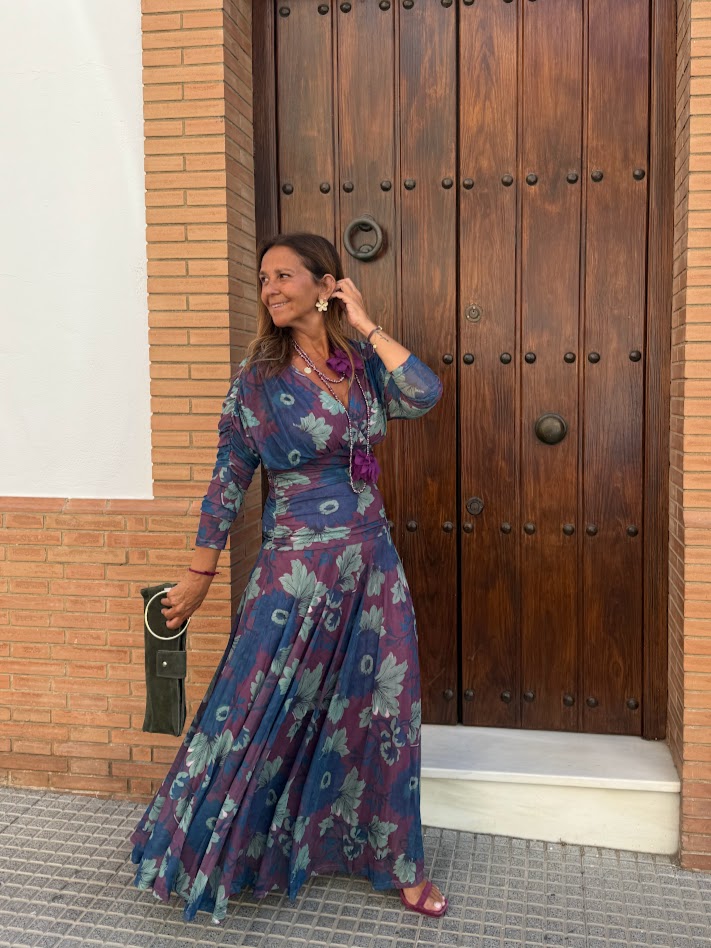 Vestido Río estampado flores burdeos