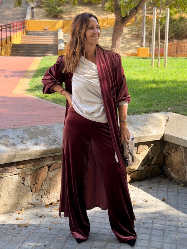 Pantalón terciopelo burdeos