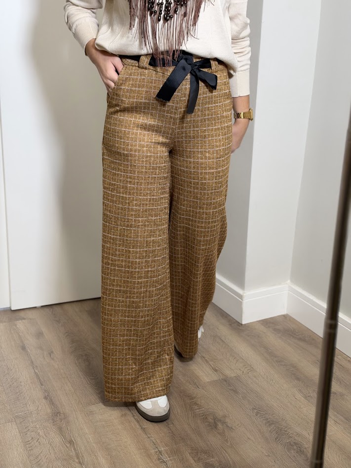 Pantalon cuadros mostaza
